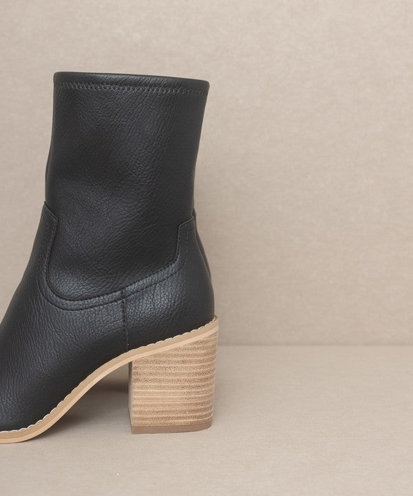 Vienna - Sleek Ankle Booties