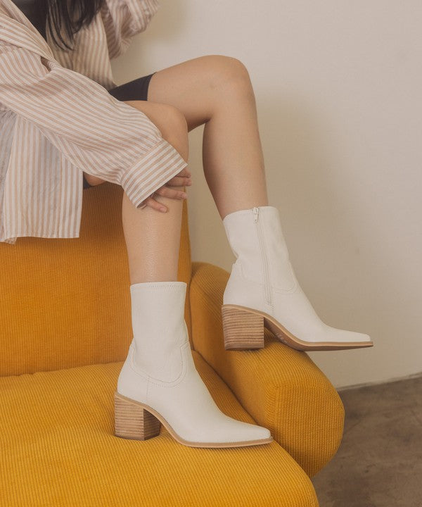 Vienna - Sleek Ankle Booties